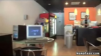 インターネットカフェの赤毛の可愛い人