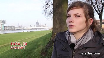 Нам нравится, как горячая Анна трет эту киску в любительском видео - Ersties