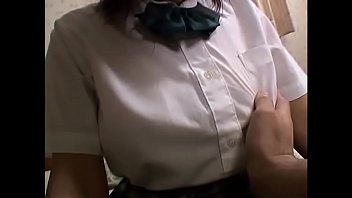 小柄な巨乳女子校生過激なファック