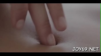 まばゆいばかりの法定年齢のティーンエイジャーは、彼女自身のソロ活動に満足せずに生きることはできません