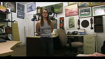 店内のリアリティビデオで上質な張り詰めた体が露出している