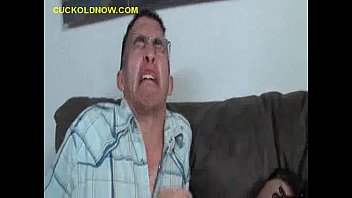 妻が黒人に犯されるのを見る