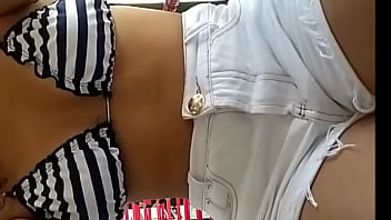 私は彼女の胸を振った、そして彼女は見さえしなかった！