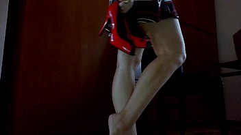 私の足を見てください、そして私のゴージャスな足はあなたの奴隷の舌の準備ができています！
