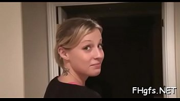 角質のティーンは、ただ楽しむために、彼女がちょうど会った男を掘削しました