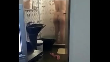 お風呂でクリチバの既婚教師-恋人映画
