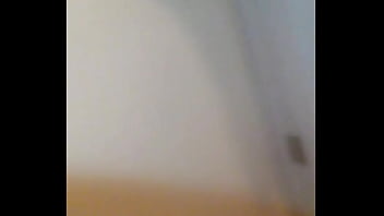 彼女は私を中出しさせることはできません