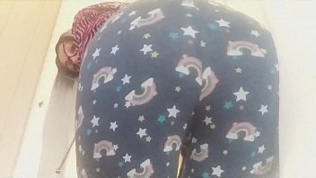 你无法抗拒我的小屁股！拿去吧！它是为了满足你的反常渴望