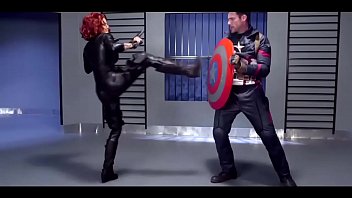 角質のブロンドの熟女（ジュリア・アン）は（マヌエル・フェラーラ）によって強打されます-デジタルプレイグラウンド