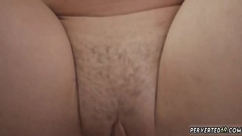 The Sinfulでまっすぐな熟女Krissy Lynnを誘惑する