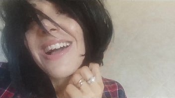 あなたは私にこれらのことをさせることはできません！私のボーイフレンドは私を聖人と信じており、私は結婚しています！