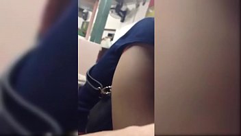 EM洞窟がハノイの業界の女の子について話をするのを聞く