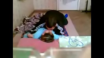 白人の下で初めて私の妻