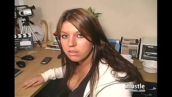 theshimmyshow：2009 ThrowbackCompilationに巻き戻します。フダとカナダからのアマチュア初めてのビデオの女の子。私の最初のいくつかの映画の面白い瞬間のいくつか
