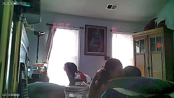 妻のパトリスは、私が町を離れているときに新しい男の子のおもちゃを見つけました。彼女は私が毎回彼女をビデオ録画していることにまだ気づいていません。
