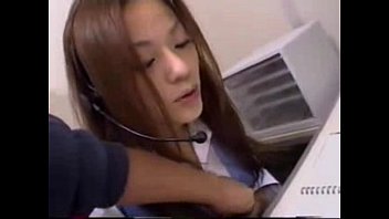 中国の女の子は日本でOLになります