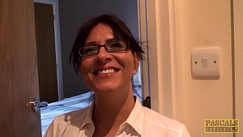 PASCALSSUBSLUTS-ラフMILFアンバーロジャースとアナルフェイシャル