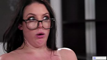 GIRLSWAY - Кира Нуар учит надоедливого комментатора! подвиг. Анджела Уайт