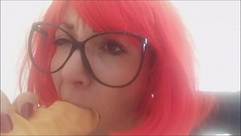 ああ、私の愛する人を喜ばせてください、あなたの妹の口に入ってください！