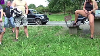 Зона общественного отдыха Slut, которую грязно используют 30 дальнобойщиков и заполнены спермой и мочой! Глава 1 (Внимание! Экстремальный публичный секс)