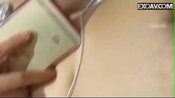 91砲神エグザイは兄にキスをし、とても生意気なトップの女の子に口の仕事をするように頼みます。私が彼と3Pの猥談オナニーをしたいと言うのは本当に良すぎます。ハイライトは対話がとてもスケベであることです。