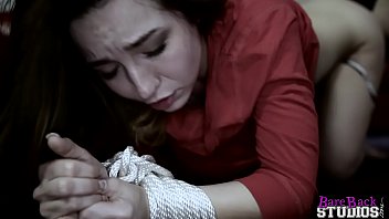 Бэмби Брукс в фильме «Сломать мою падчерицу»