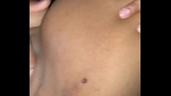 彼女は潮吹き（ビッグバットイエラ）