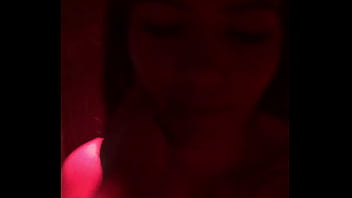 LATINA TEEN BEAUTIFULCUTEによる繊細なリラックスとエキサイティングなフェラ