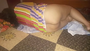 私のぽっちゃり祝う妻素晴らしいお尻ショー