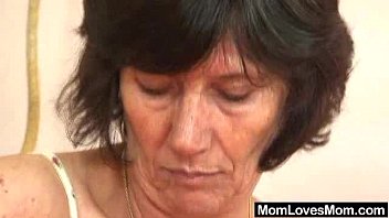 多毛素人妻初めてレズ