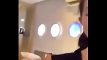 かわいい女の子のライブストリームアップライブは三つ編みを明らかにします...あなたたちが感謝するために