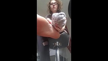 Фут-фетиш, женское доминирование, секстинг, подборка