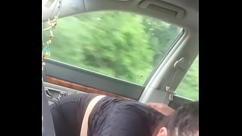 私が馬を運転している間それを吸う