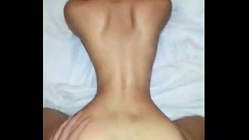 小さな腰とめちゃくちゃハメ撮り後背位を持つアジアの湯たんぽ