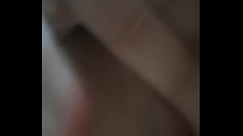 別のTheTinderアドベンチャーであるsiriricaを再生するビデオを送信しました