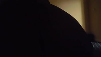 隣人の奥さんがまたこっそり出て