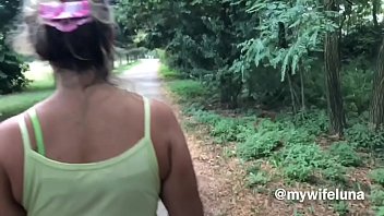 あなたの巨根で楽しみたいから私に従ってください、今度はあなたが私の尻を壊すでしょう