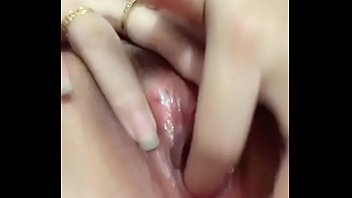 初めて自分撮りをする小さな蝶5
