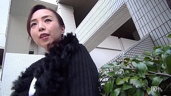 婚活を口実に男を物色する淫乱熟女 桜井まなみ 1