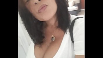 おばあちゃんセクシー外出