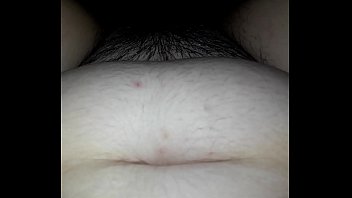 私の妻は別の人と私を撮影しています
