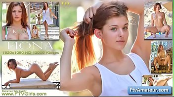 セクシーな若いアマチュアキューティーフィオナは彼女の家で裸で踊り、彼女の驚くべきセクシーな体を見せます