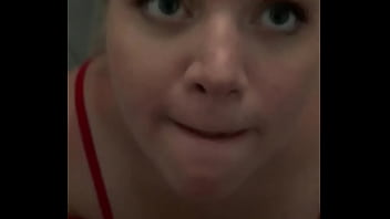 私のコックを吸っている妊娠中の妻