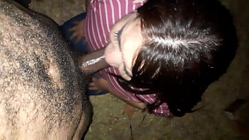 彼女が突くまで私の大きなペニスにぽっちゃりギャグ