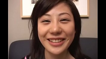 彼女の名前と完全な映画コードは何ですか