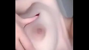 夫とのホームセックスでの秘密のグループカップルの生放送ショー