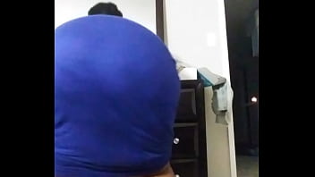 Juicceee504 shaking big wet pussy and ass