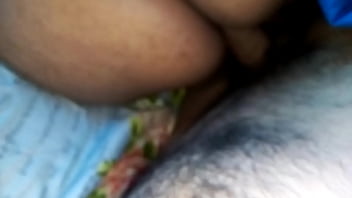 私が彼の中にやって来て、彼は私のコックがとても奇妙なものから痛いというおいしいものを記録しているのをほとんど捕まえました。