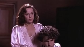 マリツィア1973セックス映画シーン猫クソオーガズム