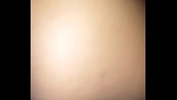 太くてタットのあるライディングダディック